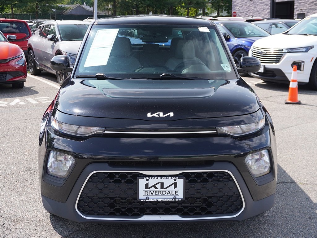 2022 Kia Soul LX photo 3