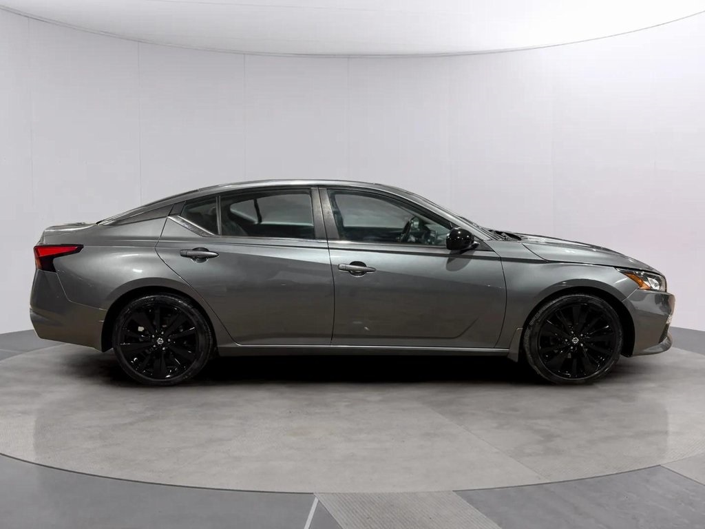 2019 Nissan Altima 2.5 SR photo 3