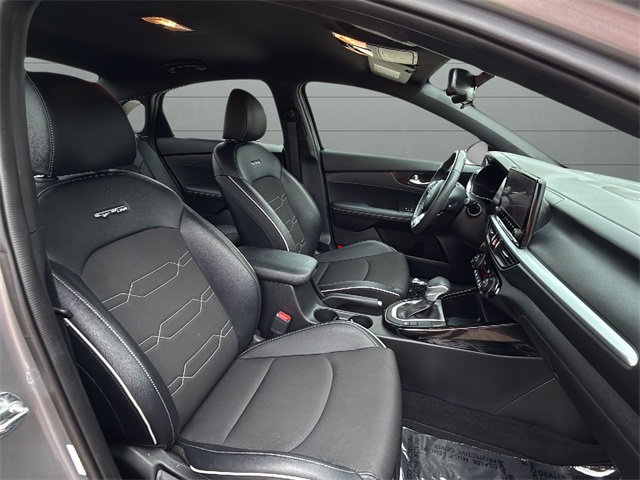 2023 Kia Forte GT-Line photo 15
