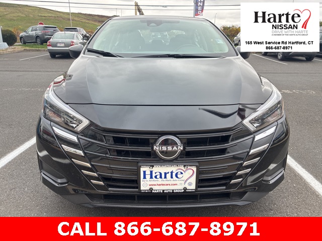 2025 Nissan Versa 1.6 S photo 2