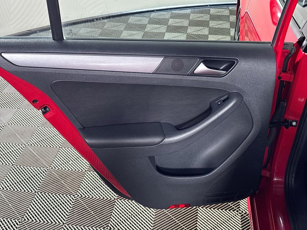 2016 Volkswagen Jetta 1.8T Sport photo 18