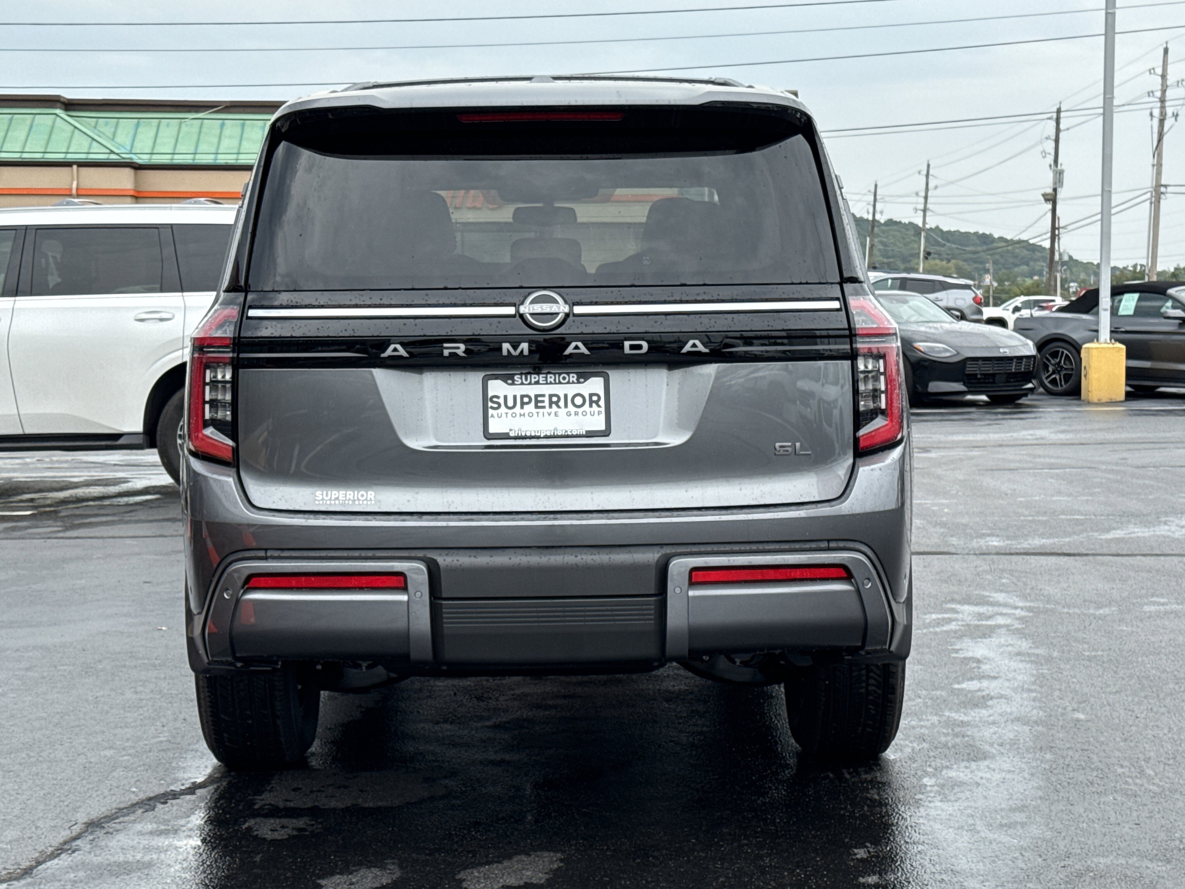 2025 Nissan Armada SL photo 3
