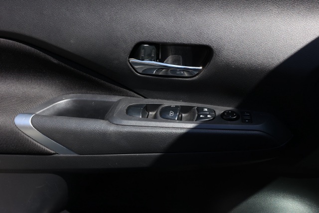2022 Nissan Kicks SV photo 20