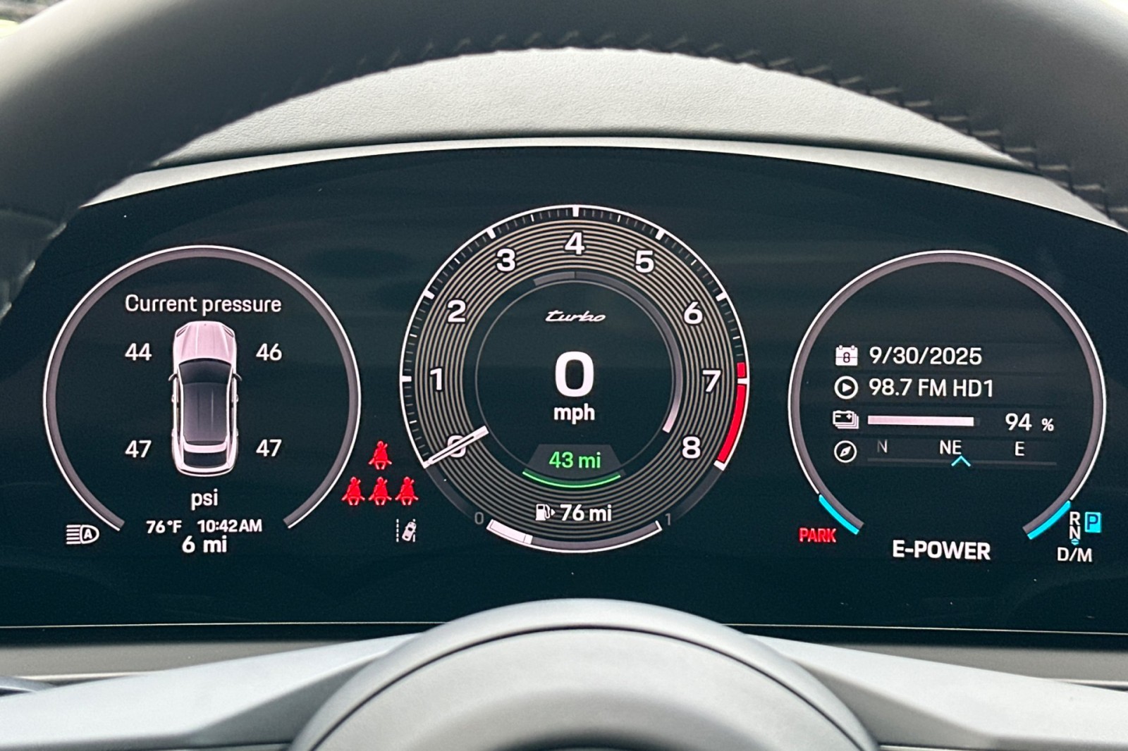 2026 Porsche Cayenne Turbo E-Hybrid Coupe photo 24