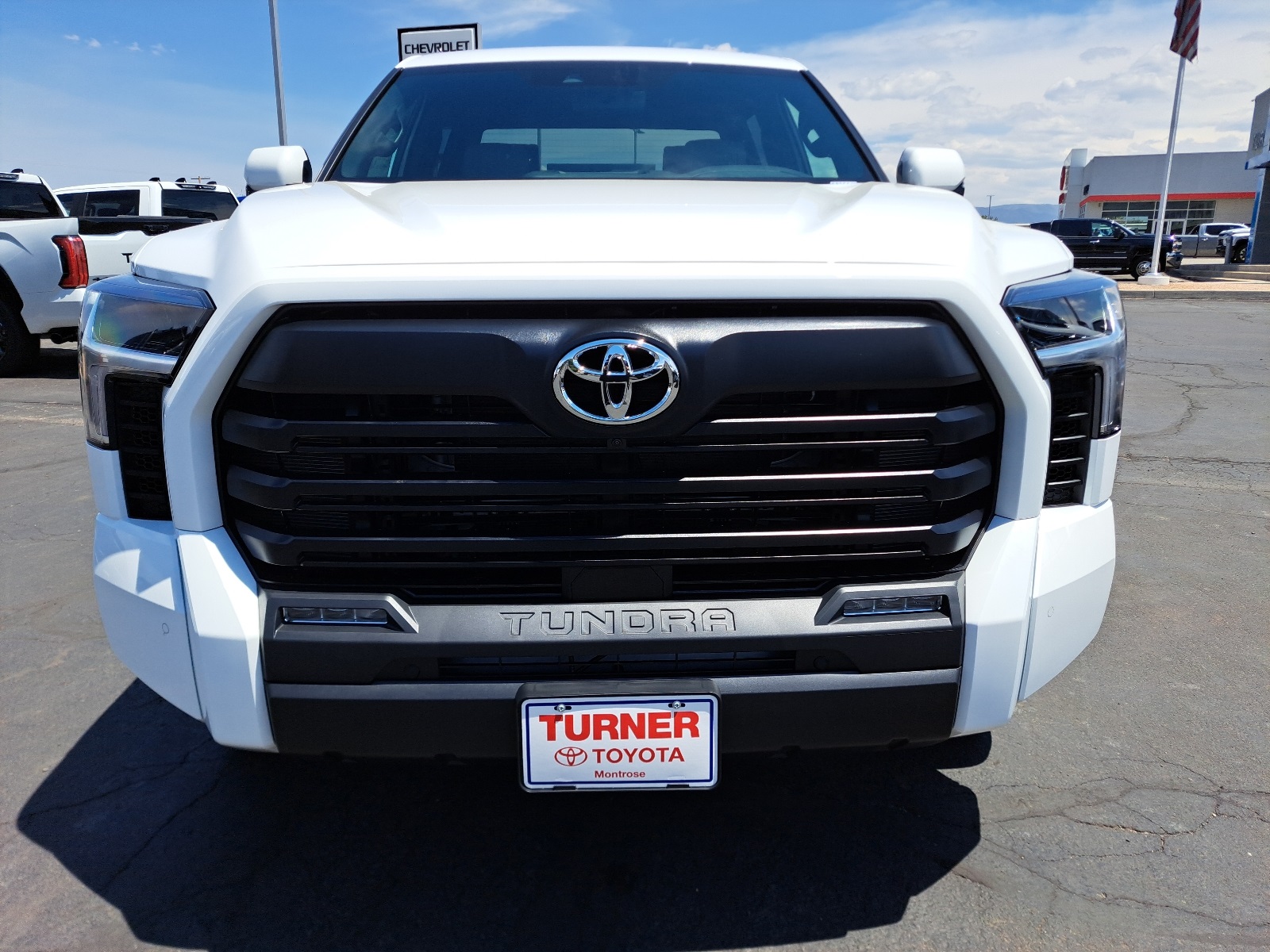 2025 Toyota Tundra SR5 CrewMax photo 9