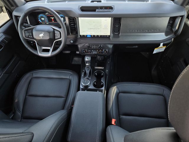 2025 Ford Bronco Outer Banks photo 5