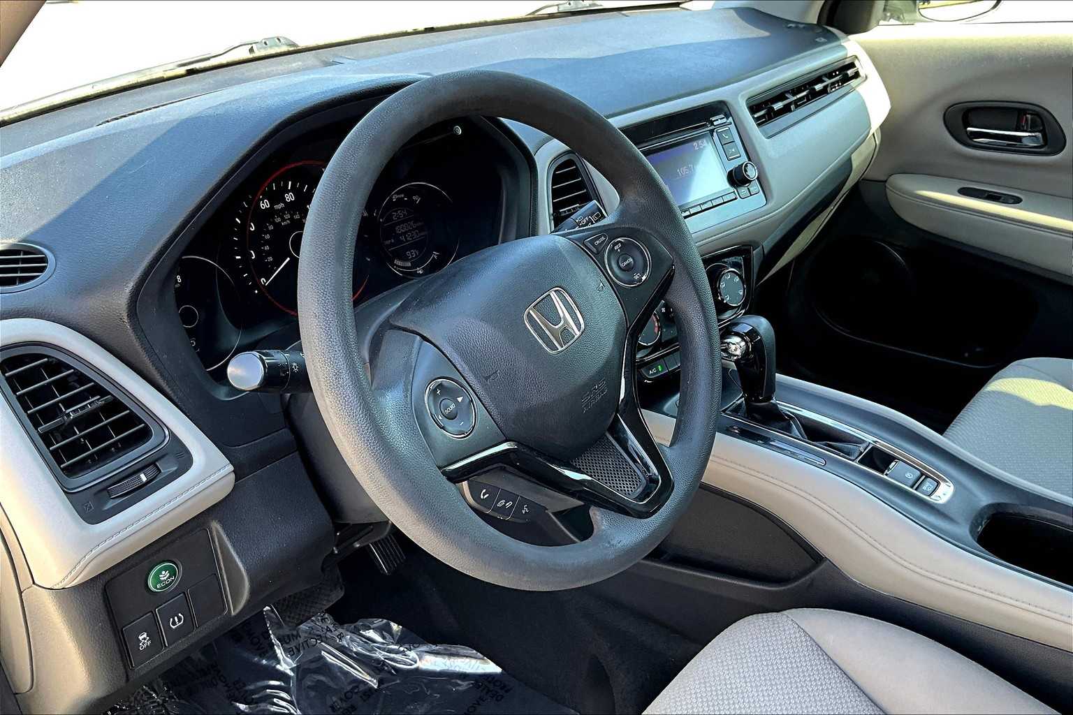 2016 Honda HR-V LX photo 15