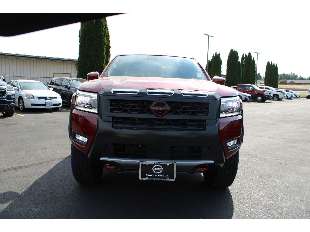 2025 Nissan Frontier PRO-4X photo 2