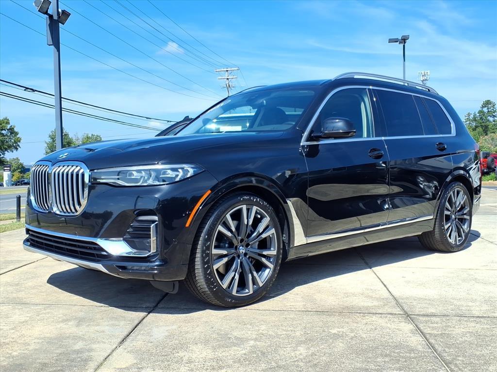 2021 BMW X7 40i's photo