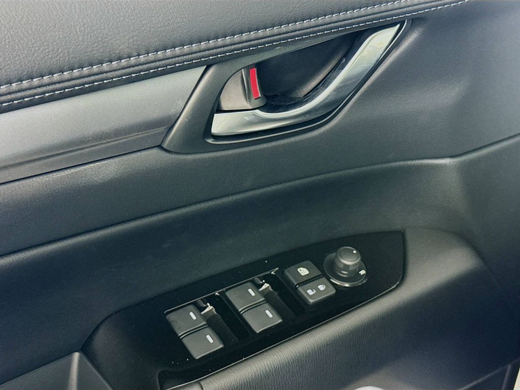 2025 Mazda CX-5 2.5 Select photo 15