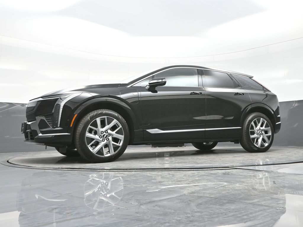 2025 Cadillac Optiq Luxury photo 19