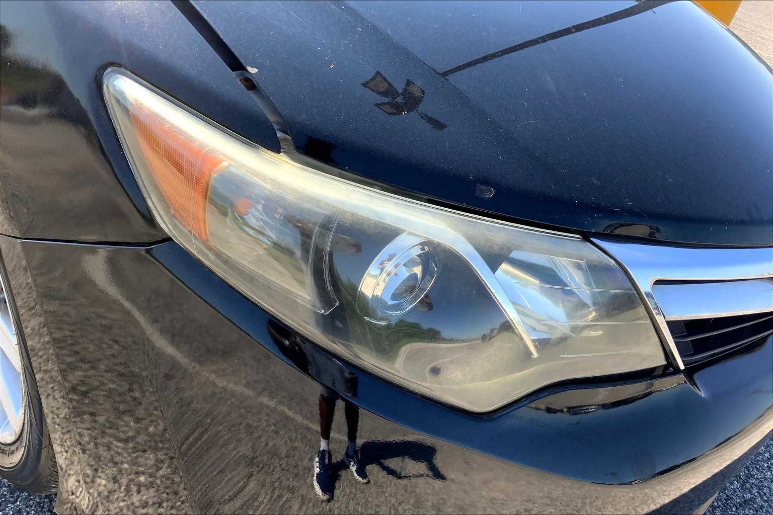 2014 Toyota Camry Hybrid XLE photo 25