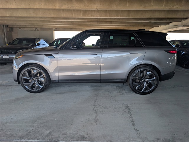 2025 Land Rover Range Rover Sport SE photo 3