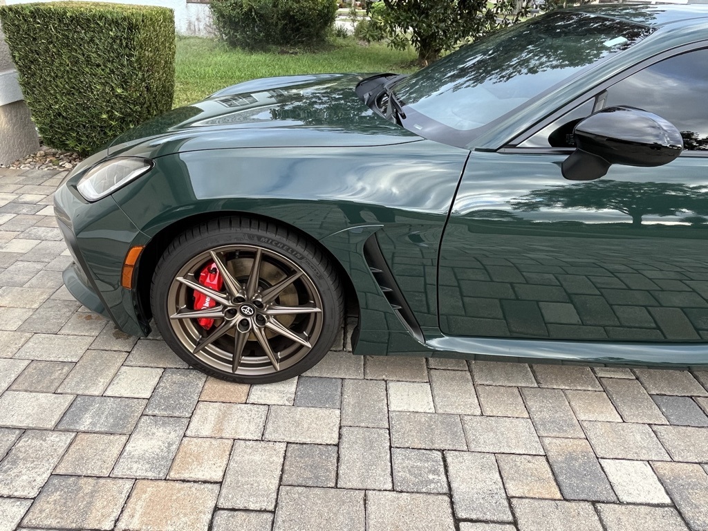 2025 Toyota GR86 Hakone Edition photo 3