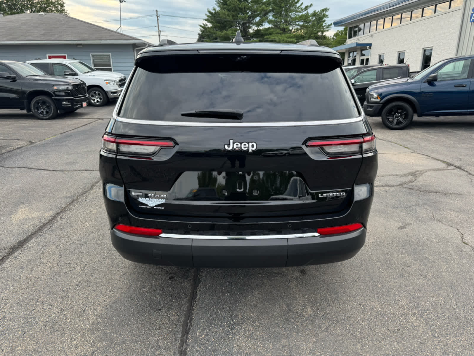 2022 Jeep Grand Cherokee Limited photo 4