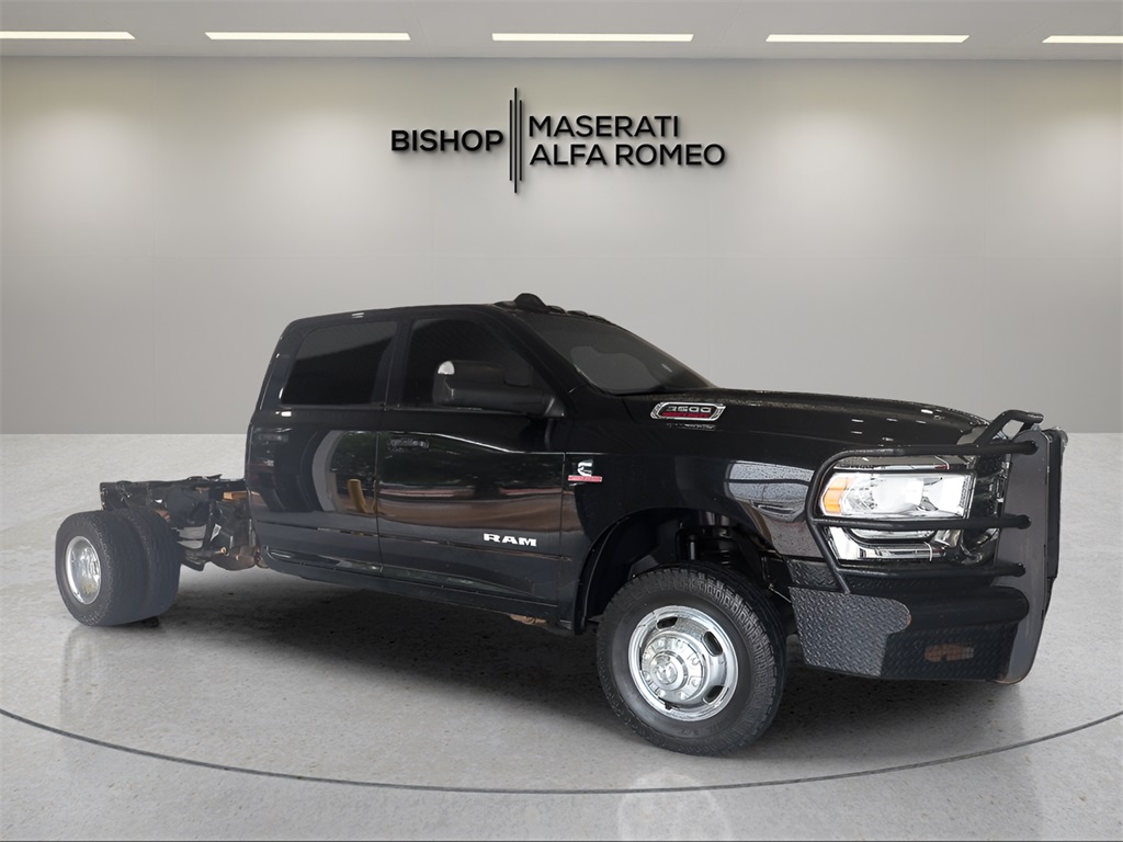 2022 Ram 3500 Tradesman photo 2
