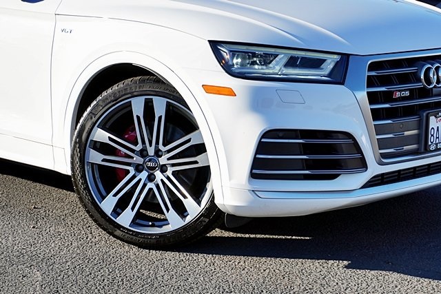 2018 Audi SQ5 Prestige photo 3