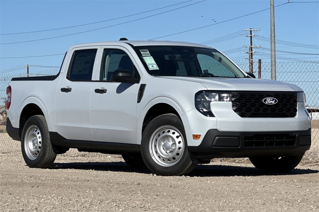2025 Ford Maverick XL photo 2