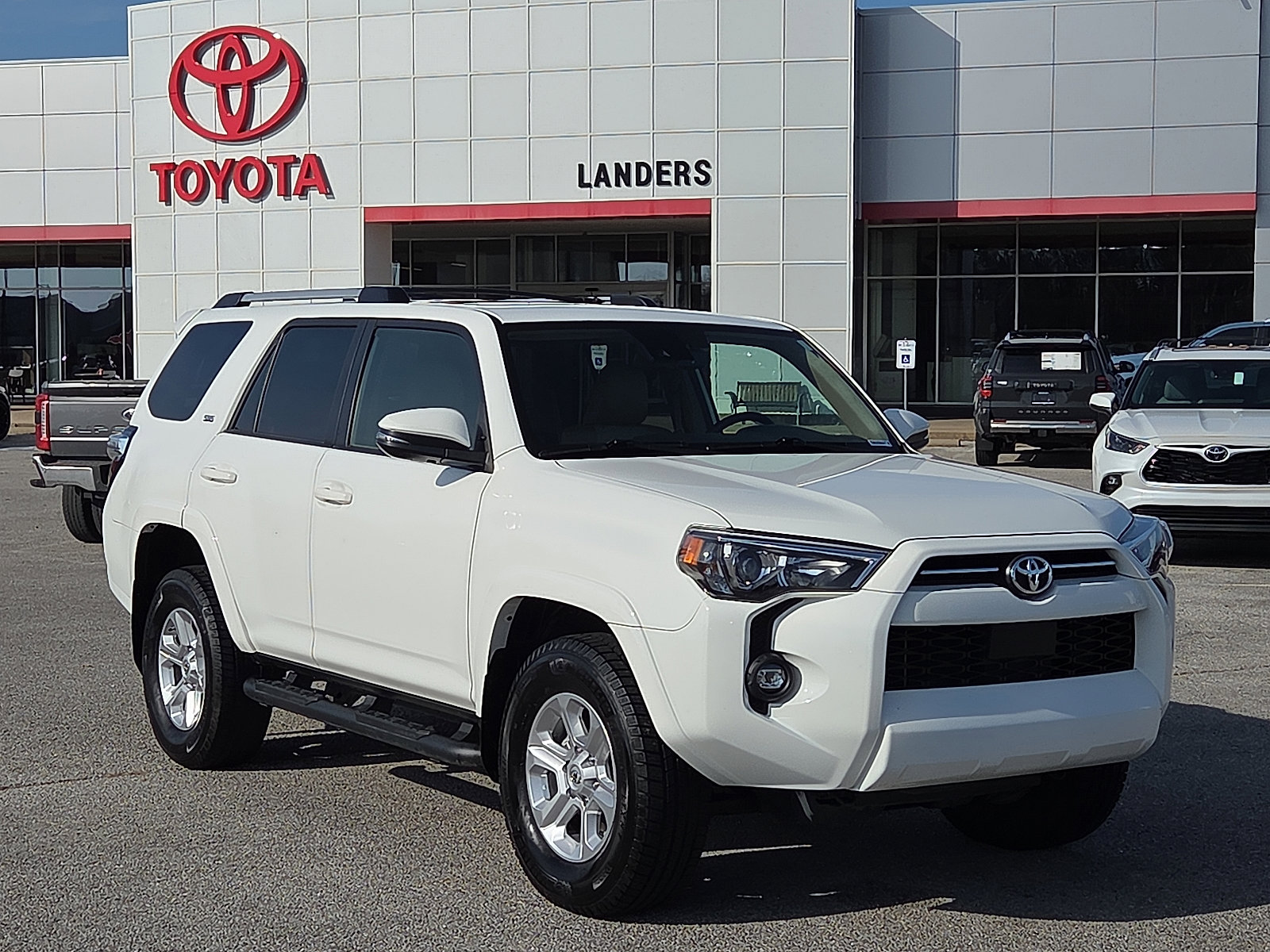 2021 Toyota 4Runner SR5 Premium's photo