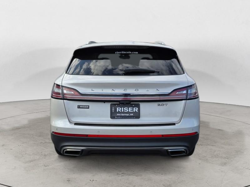 2019 Lincoln Nautilus Reserve photo 4