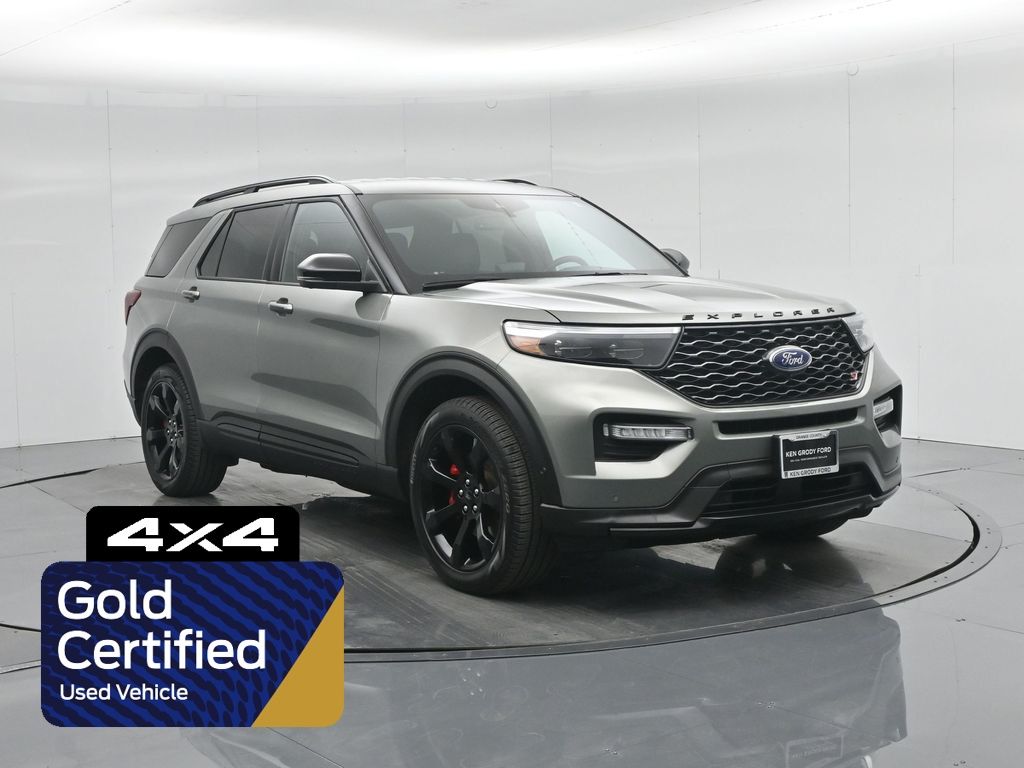 2020 Ford Explorer ST's photo