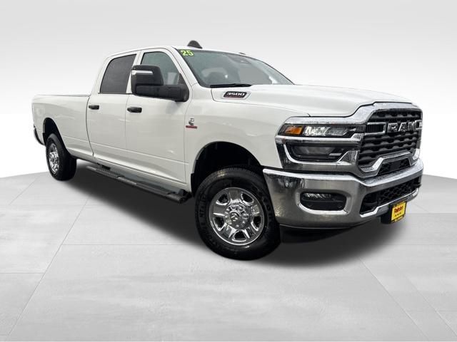 2025 RAM Ram 3500 Pickup Tradesman's photo