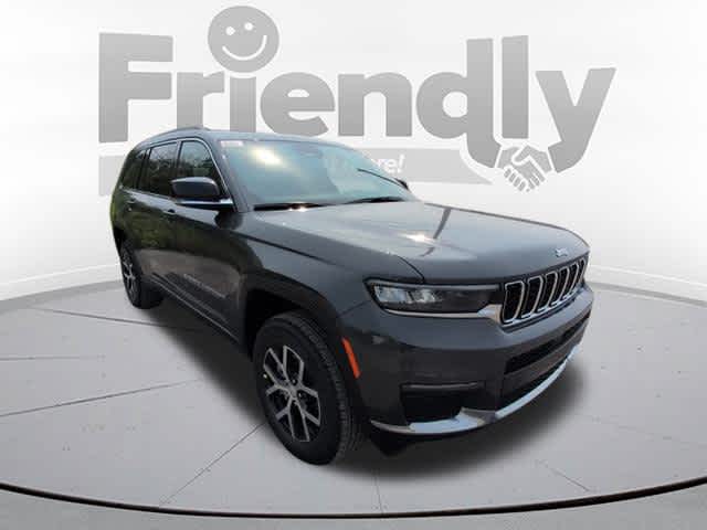 2025 Jeep Grand Cherokee Limited photo 3