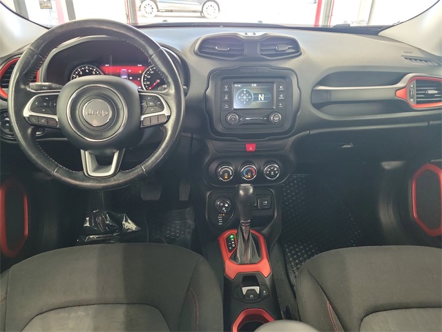 2017 Jeep Renegade Trailhawk photo 23