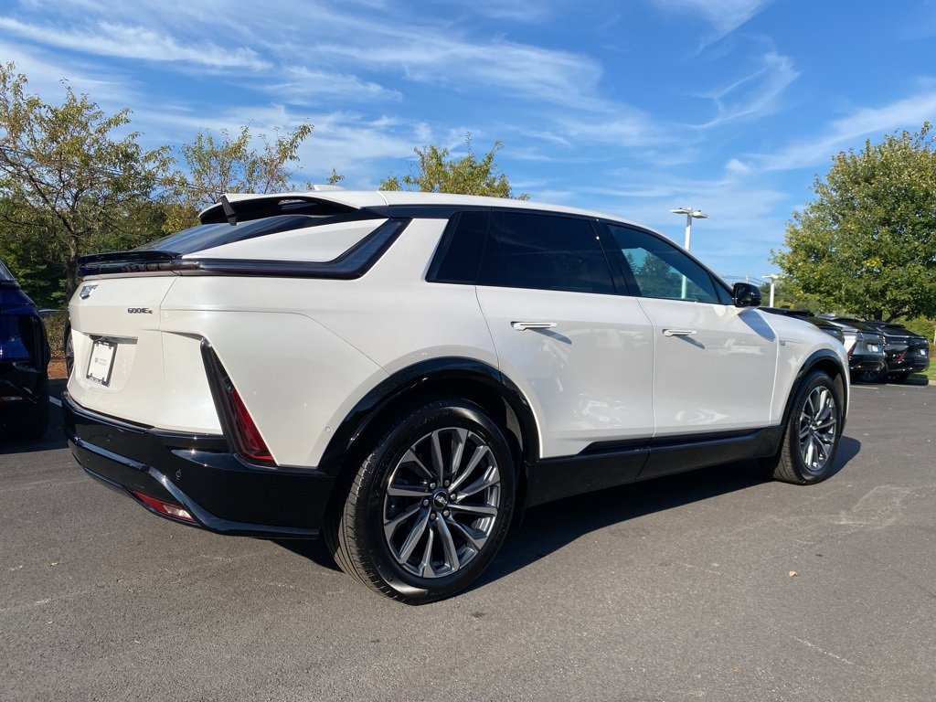 2024 Cadillac Lyriq photo 5