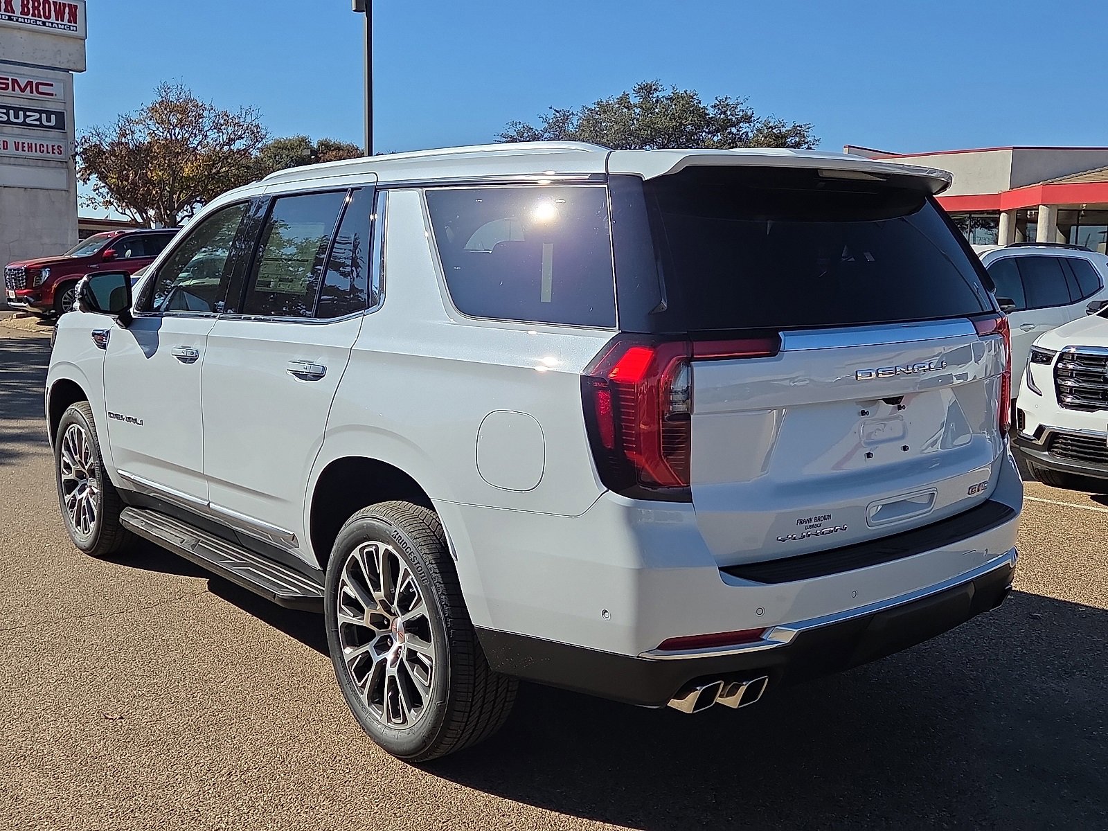 2026 Gmc Yukon Denali photo 3