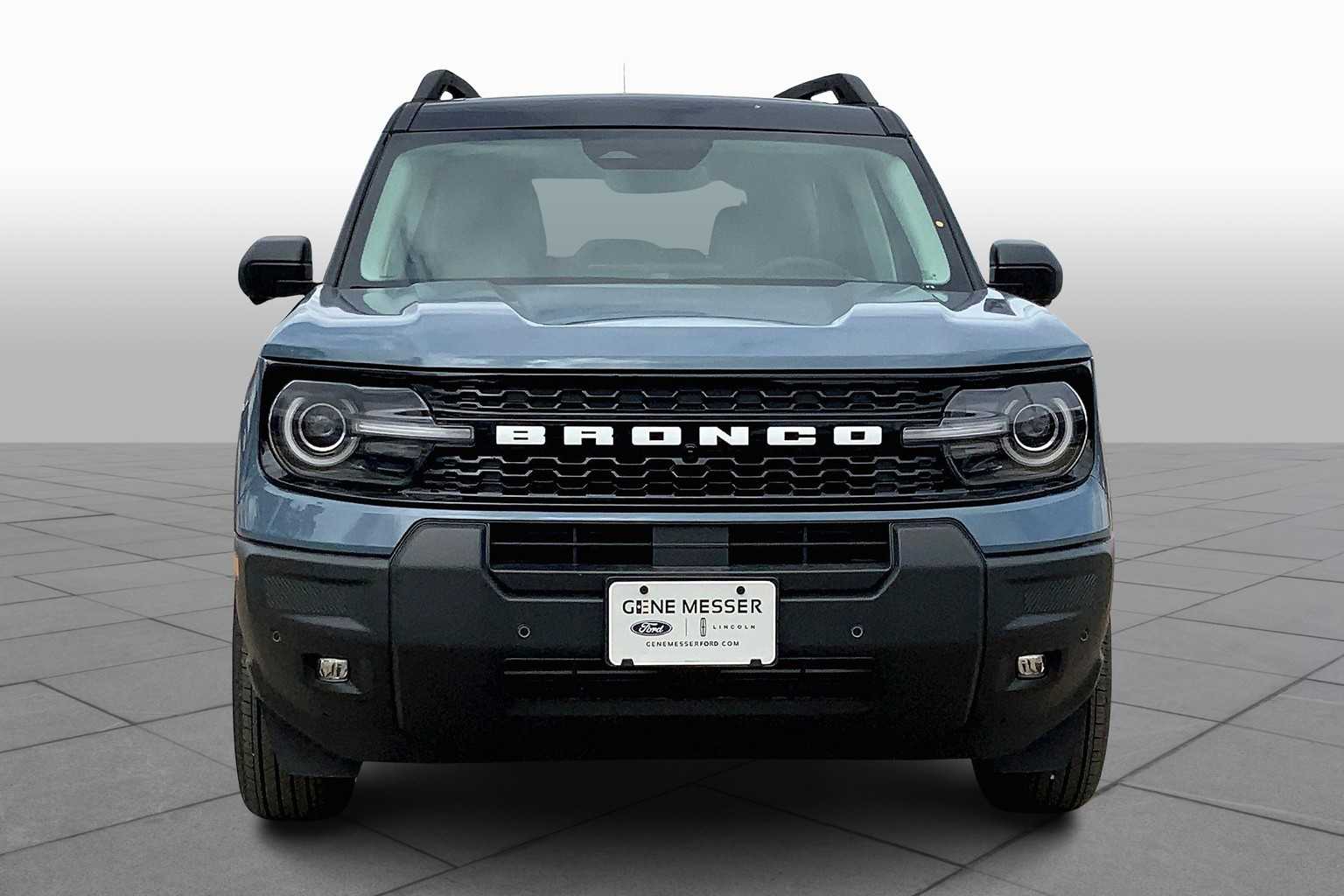 2025 Ford Bronco Sport Outer Banks photo 3