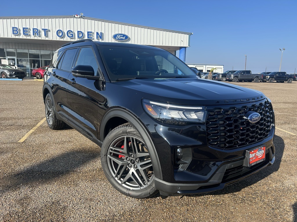 2025 Ford Explorer ST's photo
