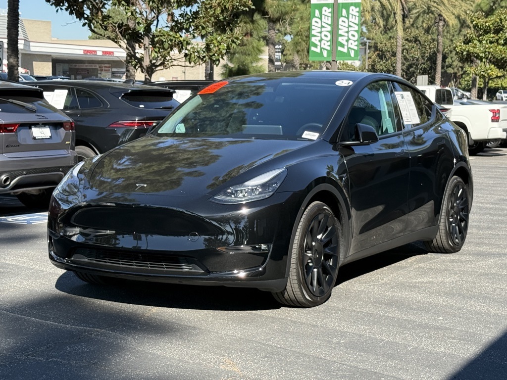 Used 2024 Tesla Model Y Long Range with VIN 7SAYGDEE7RF062961 for sale in Cerritos, CA