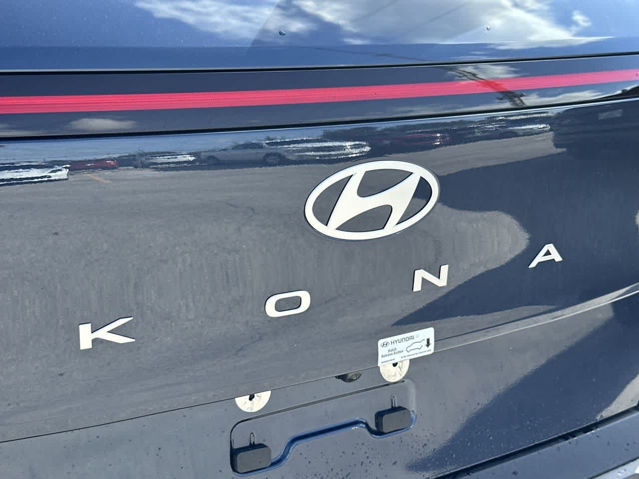 2026 Hyundai Kona SEL photo 10