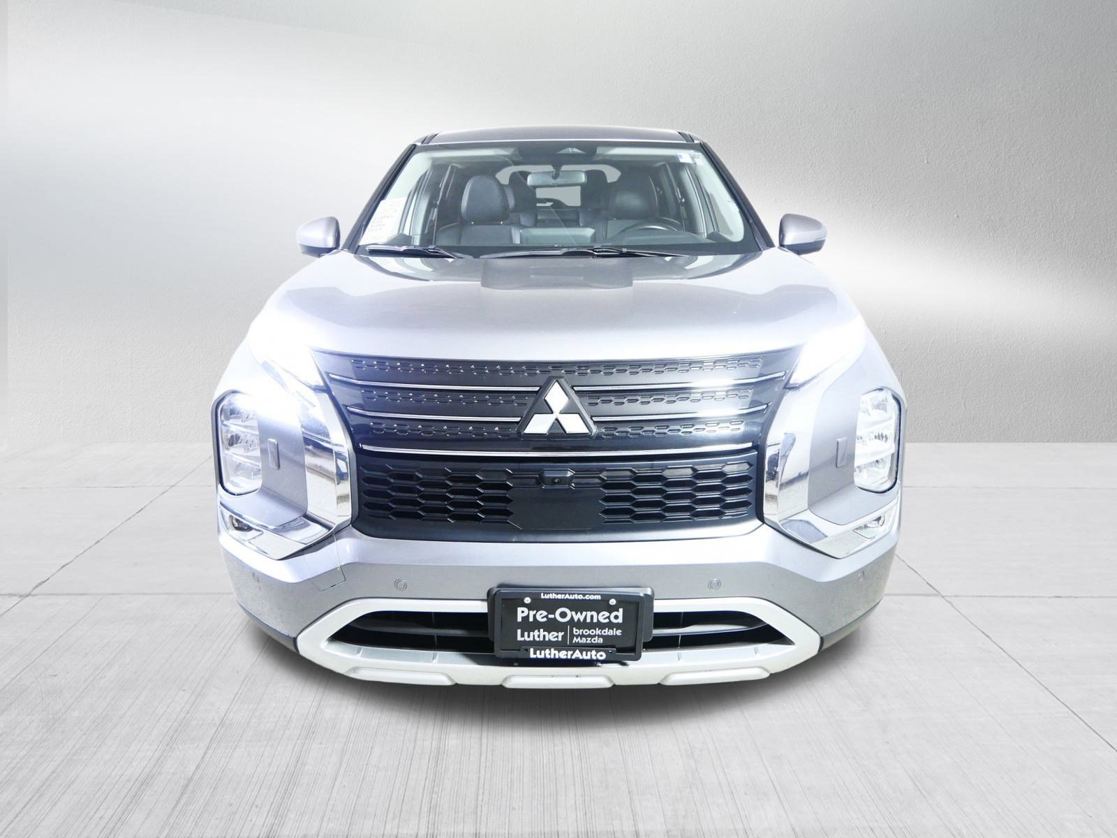 Used 2024 Mitsubishi Outlander SE with VIN JA4J4VA85RZ048753 for sale in Brooklyn Center, Minnesota