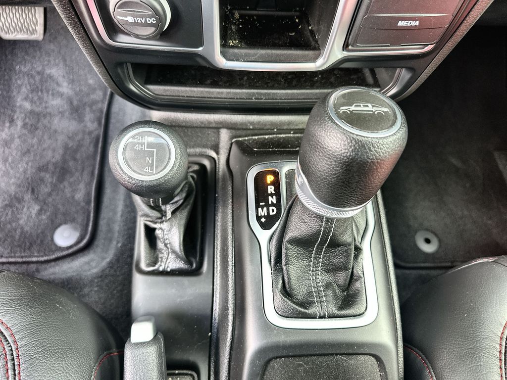 2024 Jeep Gladiator Sport photo 15