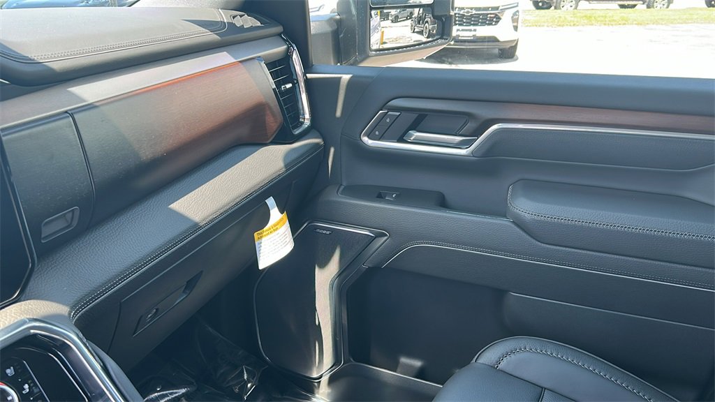 2025 Gmc Sierra 3500 HD Denali photo 25