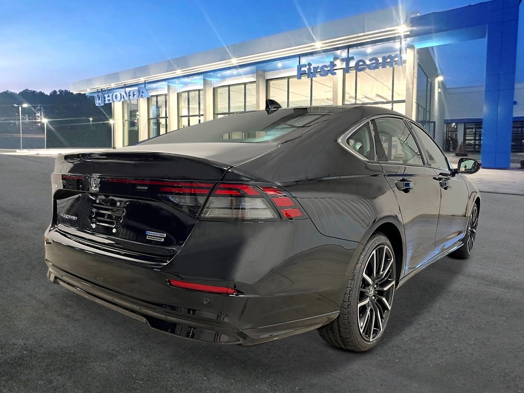 2025 Honda Accord Hybrid Touring photo 4