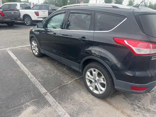 2014 Ford Escape Titanium photo 2