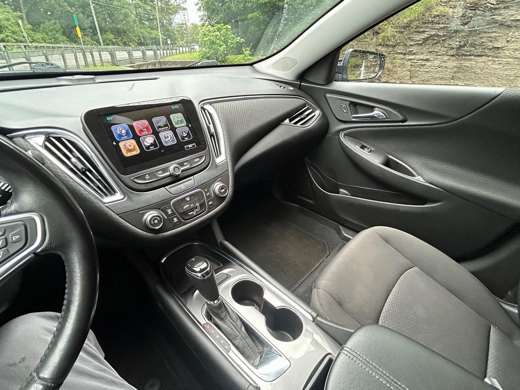 2018 Chevrolet Malibu 1LT photo 9