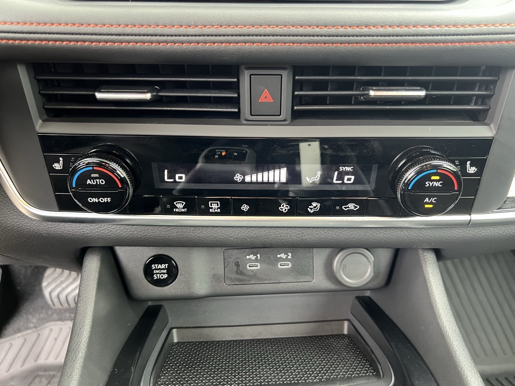 2025 Nissan Rogue SV photo 20
