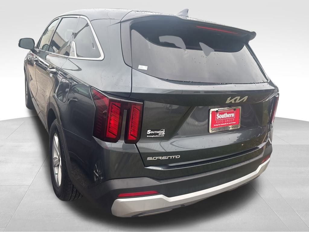 2025 Kia Sorento LX photo 18