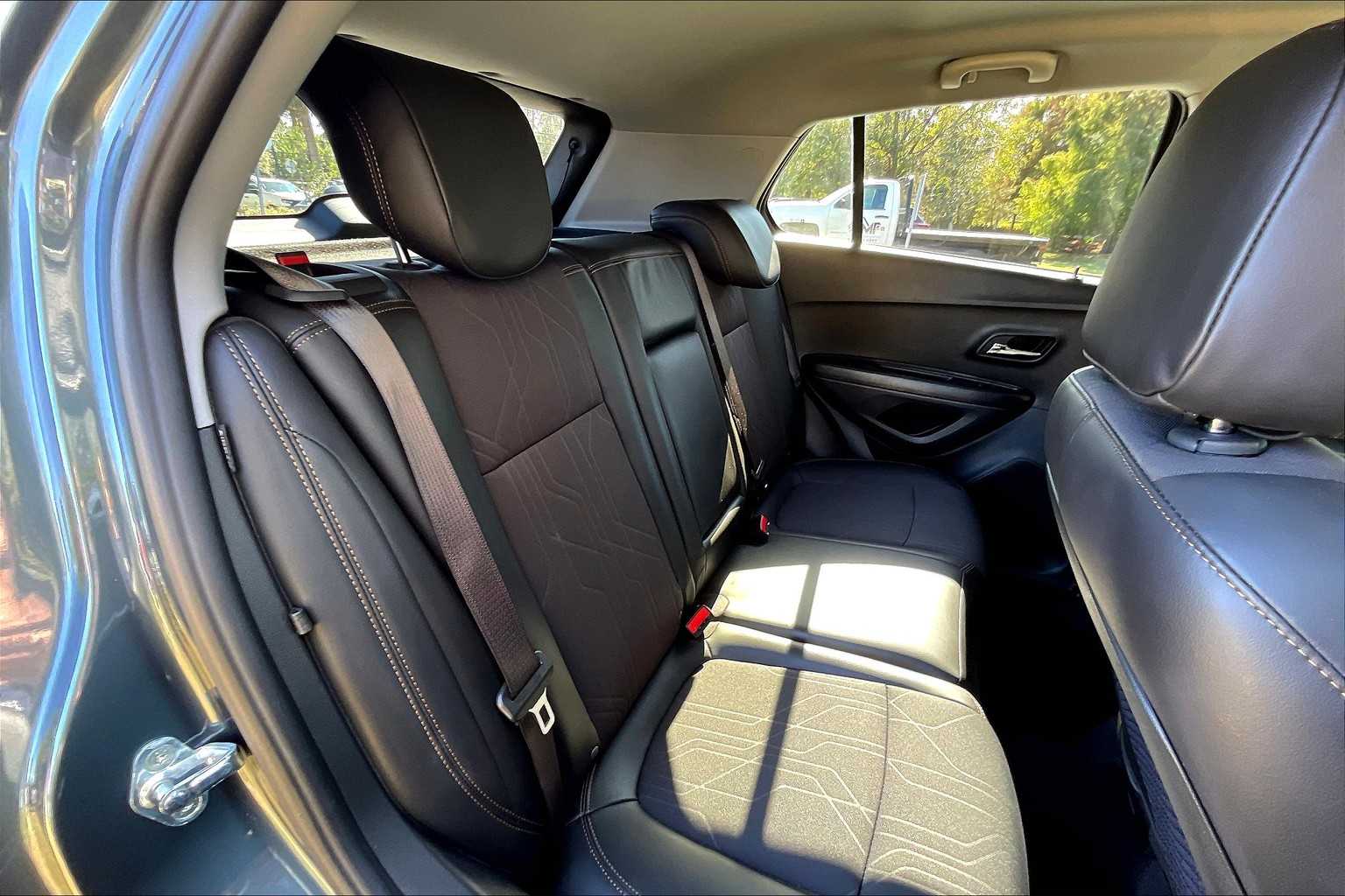 2021 Chevrolet Trax LT photo 25