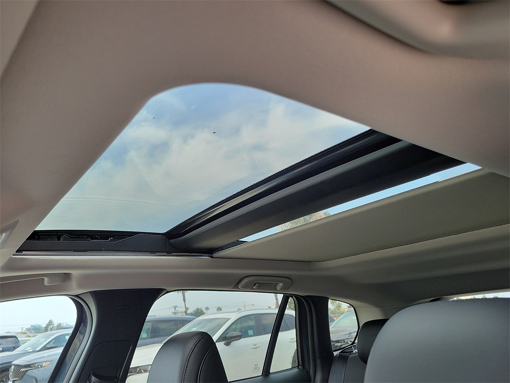 2025 Mazda CX-50 Premium Plus photo 11