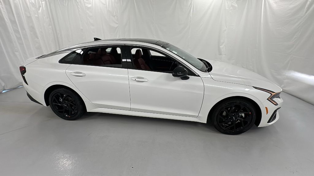 2026 Kia K5 GT-Line photo 2