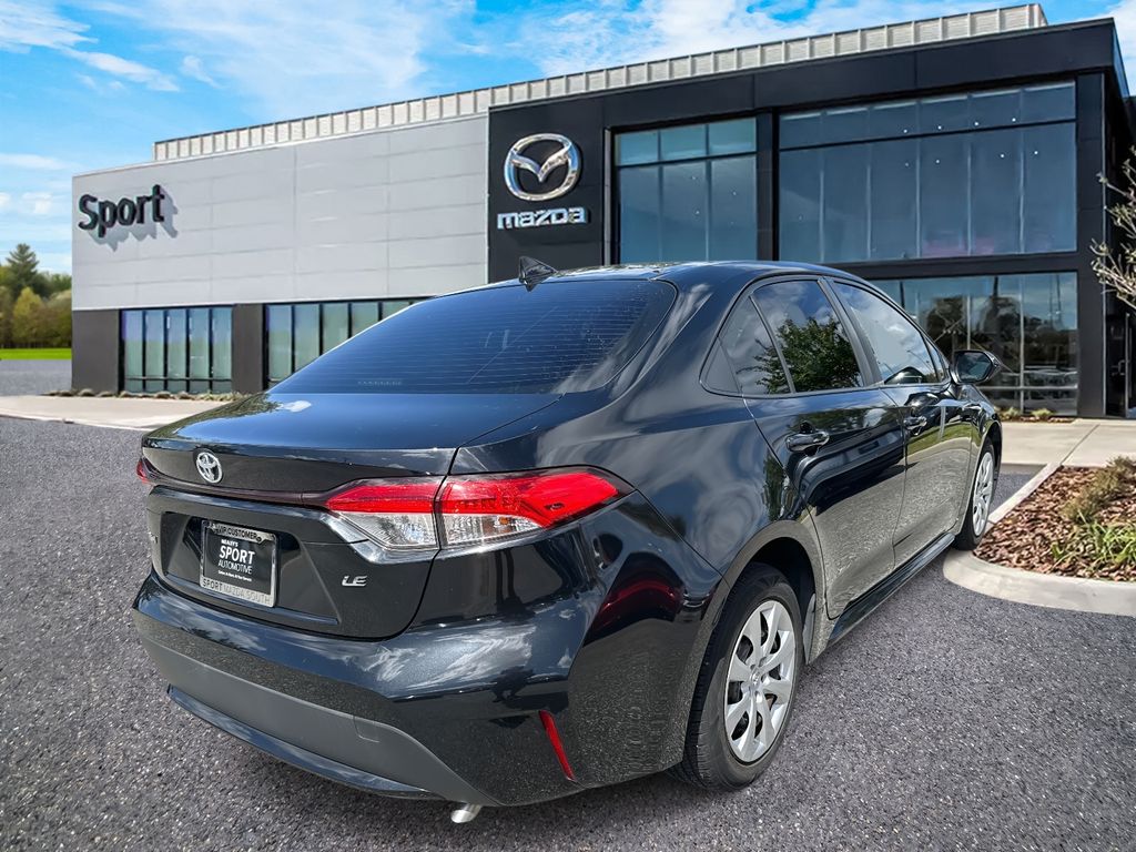 2020 Toyota Corolla LE photo 3