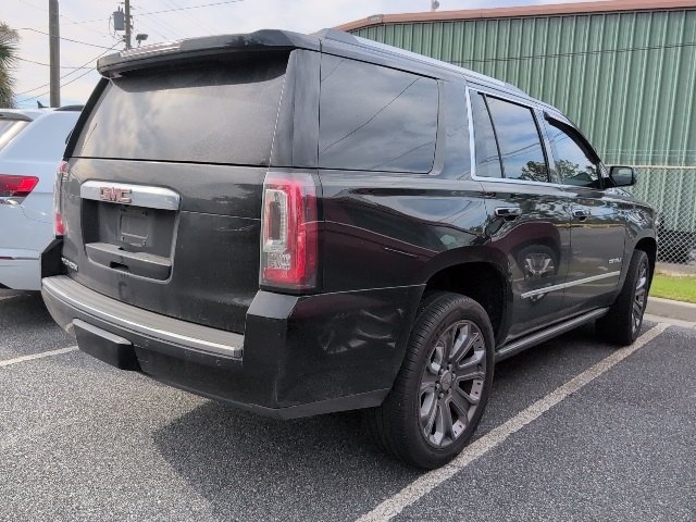 2017 Gmc Yukon Denali photo 2