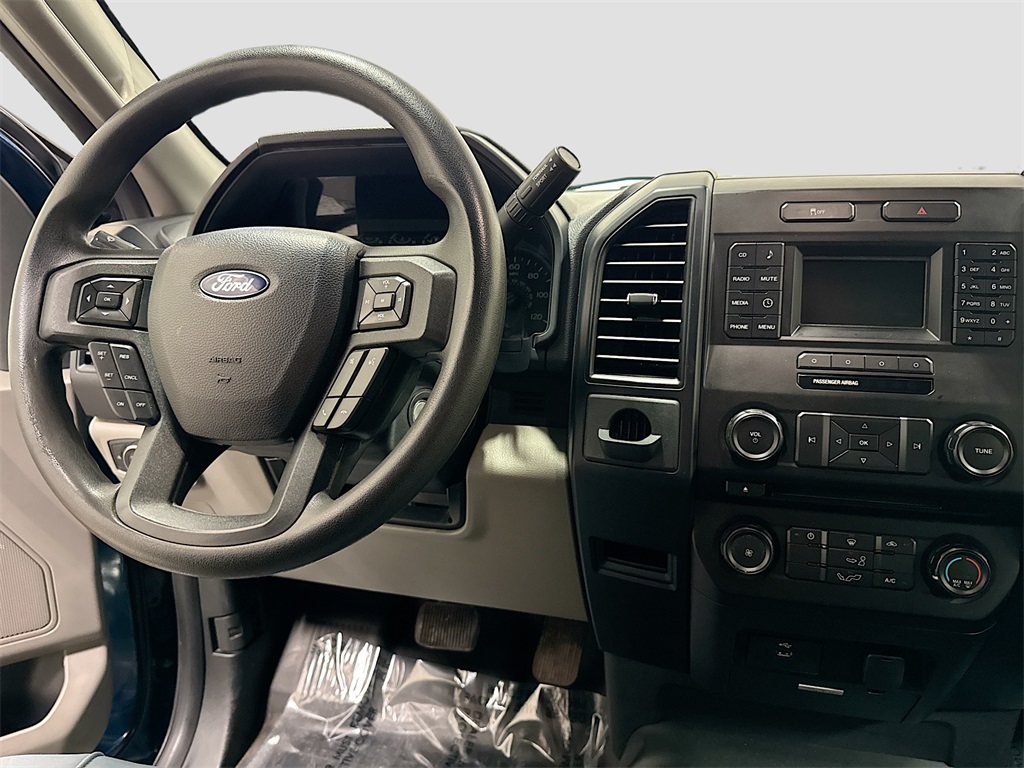 2016 Ford F-150 XL photo 4