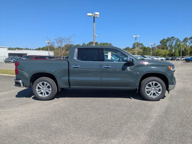 2025 Chevrolet Silverado 1500 LTZ photo 3