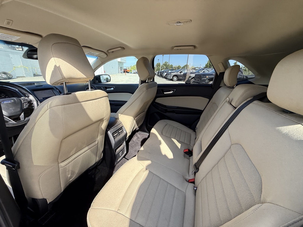 2020 Ford Edge SE photo 22